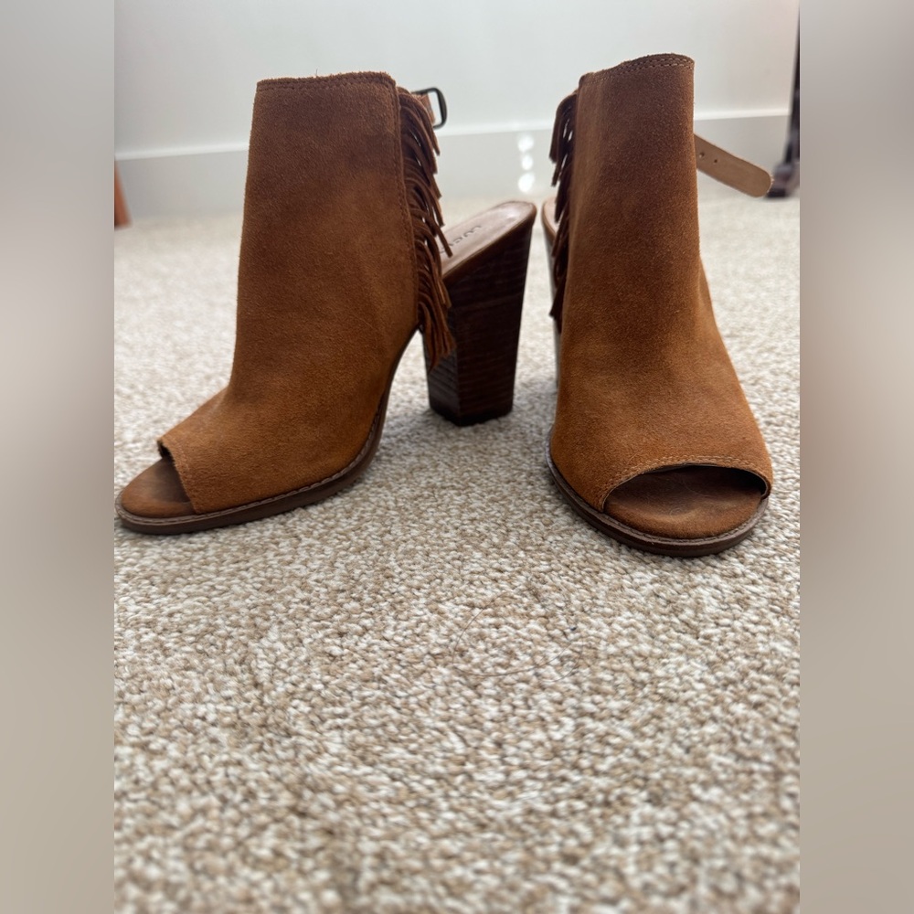 Lucky Brand Tan Suede Fringe Booties